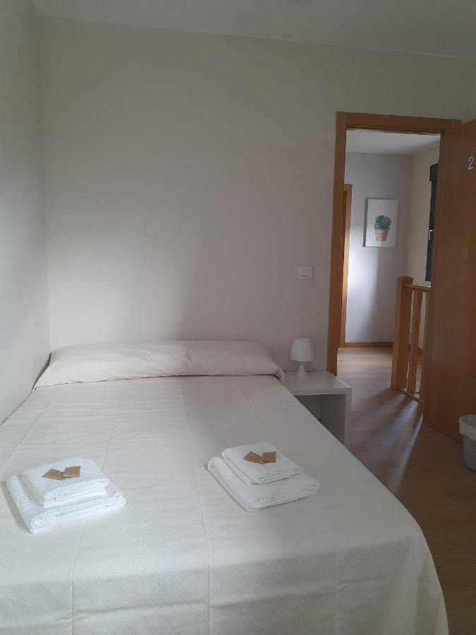 Sleeping Portomarin 1 Hotel Bagian luar foto